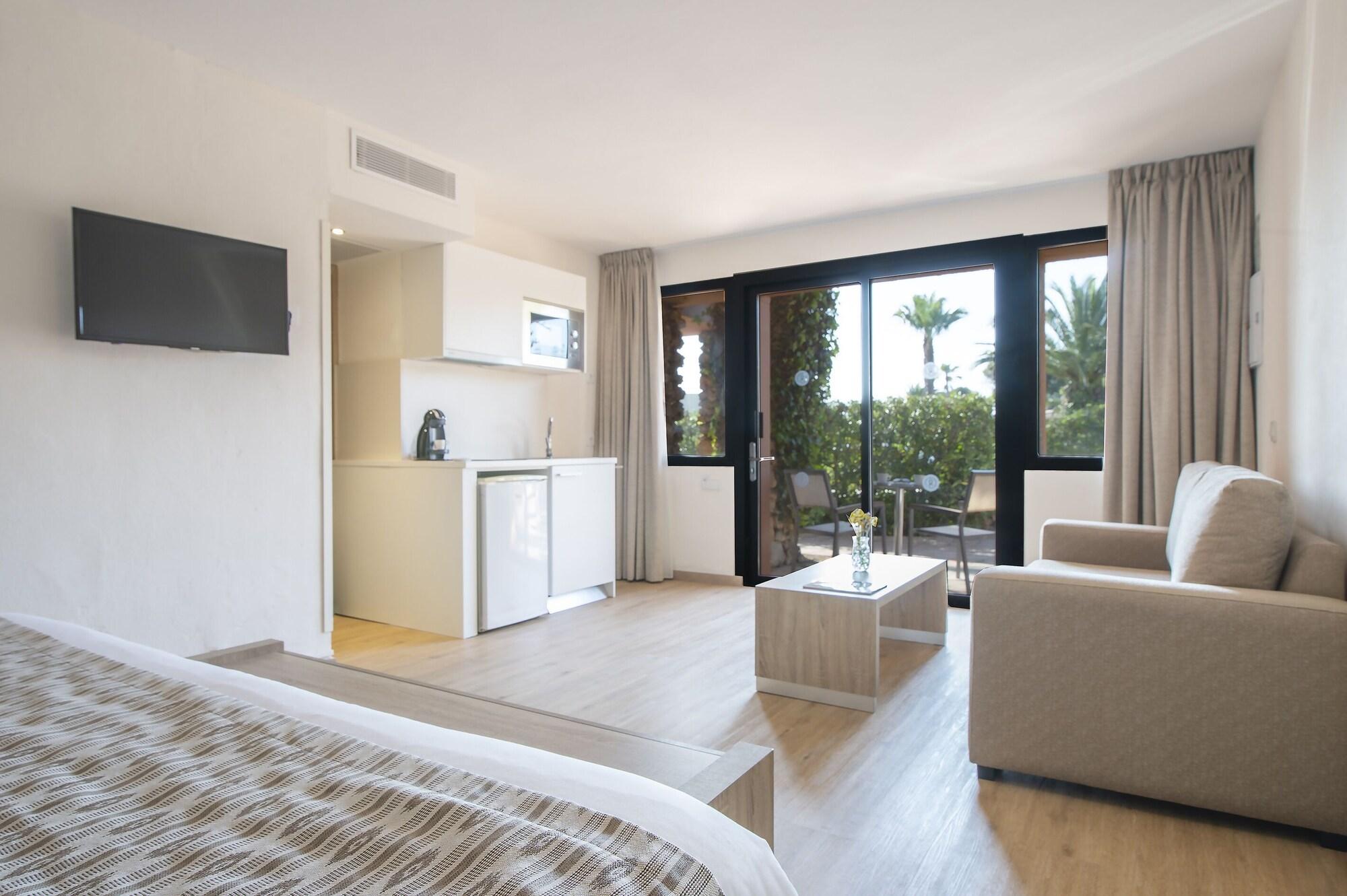 Hotel Menorca Binibeca - Adults Recommended - By Pierre & Vacances Premium Exterior photo