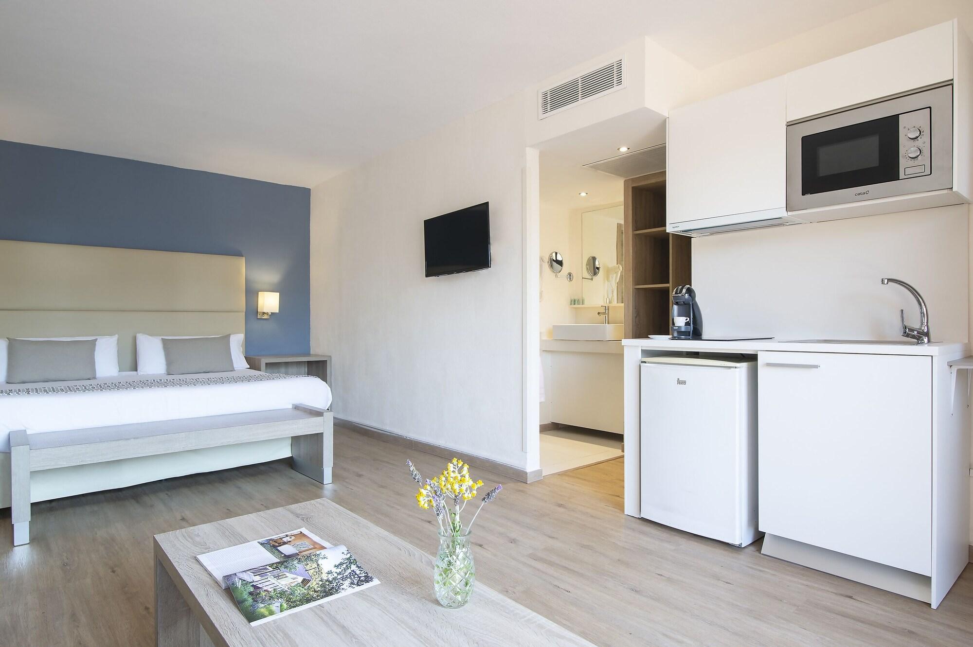 Hotel Menorca Binibeca - Adults Recommended - By Pierre & Vacances Premium Exterior photo
