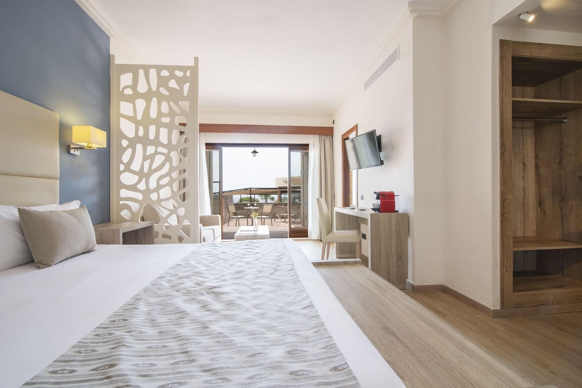Hotel Menorca Binibeca - Adults Recommended - By Pierre & Vacances Premium Exterior photo
